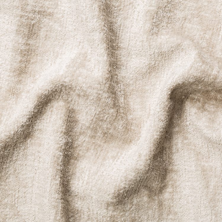 5 Nude